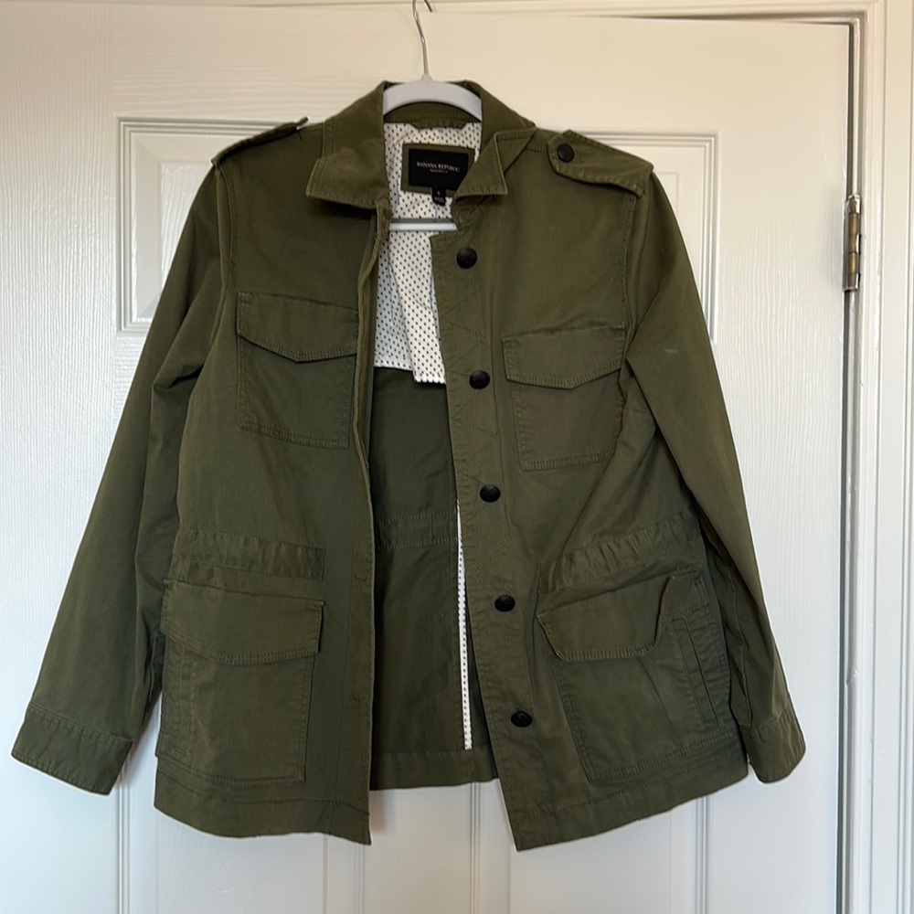 Banana Republic bomber jacket. NWOT, size S